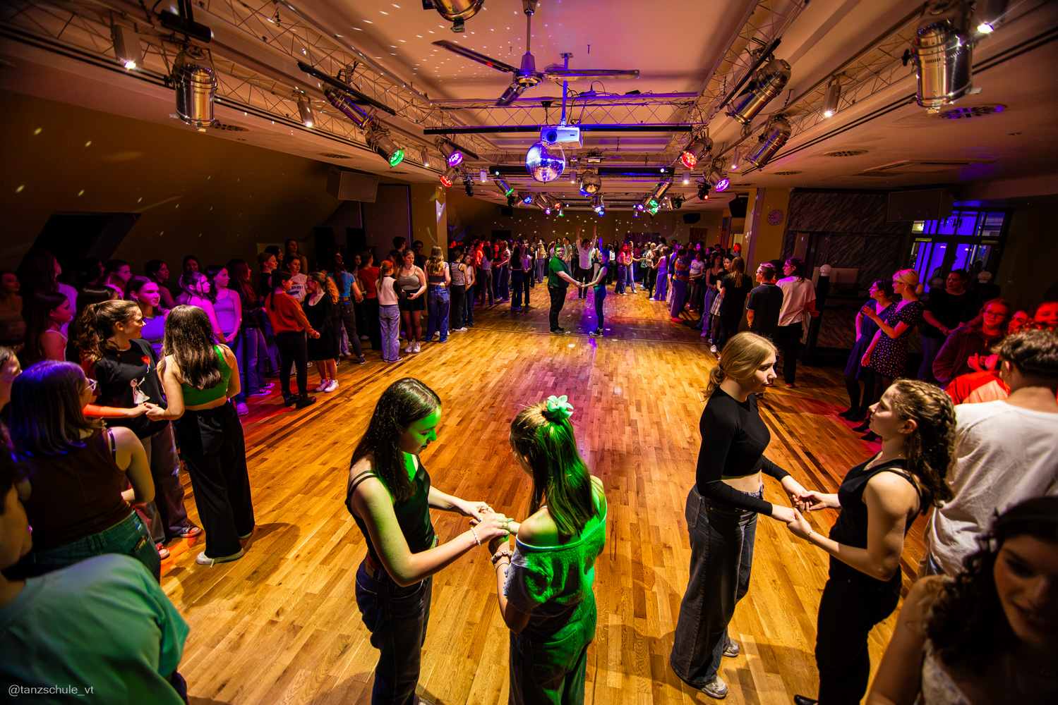 20240420 Huckepack Tanzparty 4190